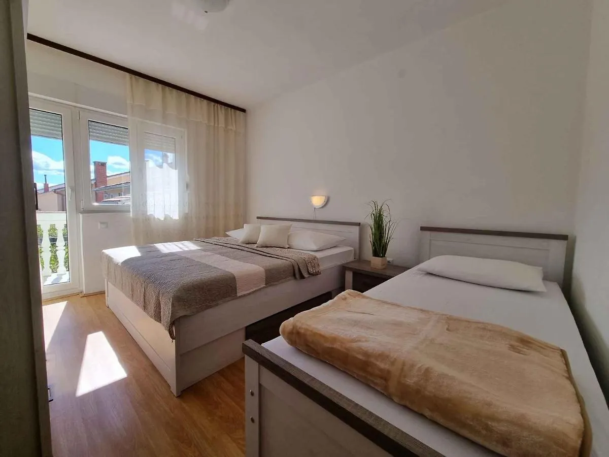 Apartment In Crikvenica 43205